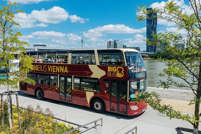 Big Bus Vienna Hop-On Hop-Off Sightseeing Tour - The included 11:30am walking tour: when it’s worth your time