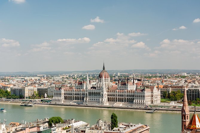Budapest Day Trip from Vienna - Vajdahunyad Castle: A Classic Photo Stop With Big Castle Ambitions