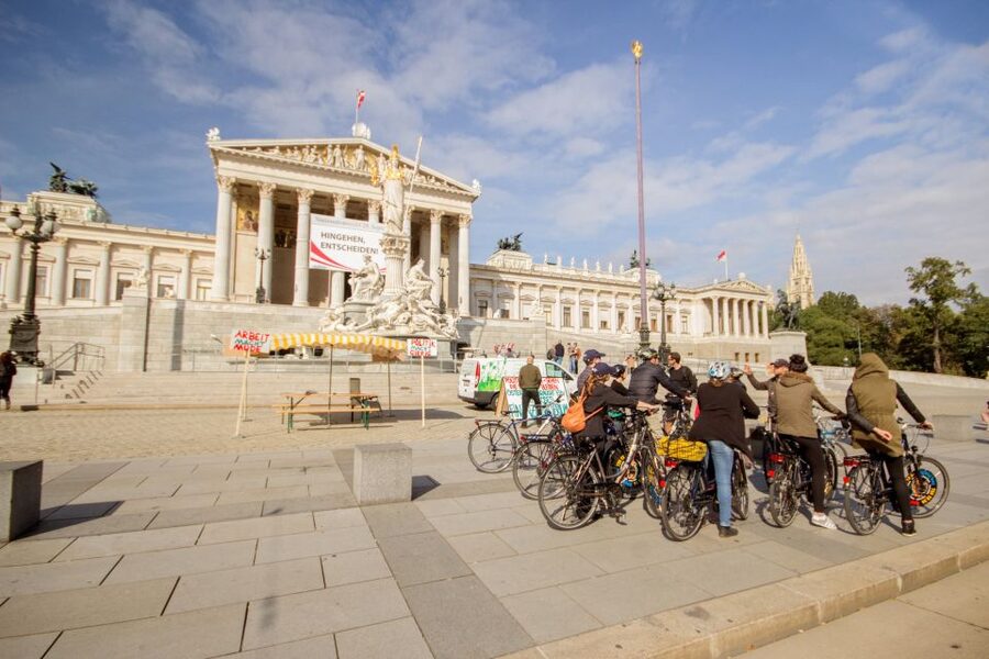 Classic Vienna: 3-Hour Guided Bike Tour - Hofburg and Heldenplatz, then St. Stephen’s Cathedral towering over you