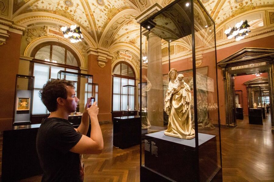 Combo Ticket: Kunsthistorisches Museum & Imperial Treasury - Kunsthistorisches Museum Vienna: paintings, Egyptian stars, and the rotunda pause