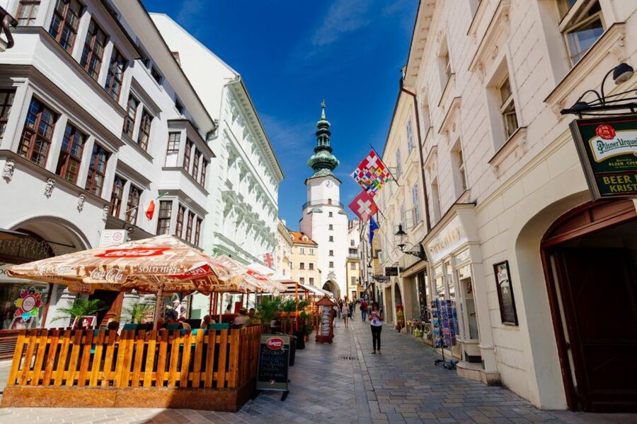From Vienna: Guided Tour to Bratislava with Speed Boat Ride - Who This Day Trip Fits Best (and Who Should Rethink It)
