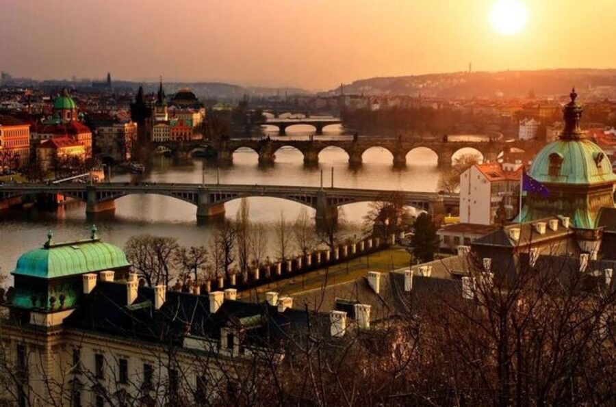 From Vienna: Prague Small-Group Guided Day Tour - A One-Day Vienna-to-Prague Jump: What You Really Get for 13 Hours