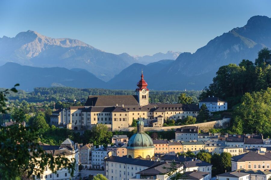 From Vienna: Sound of Movies Musical Tour to Salzburg - Lake Mondsee and the morning pull-offs that make the trip