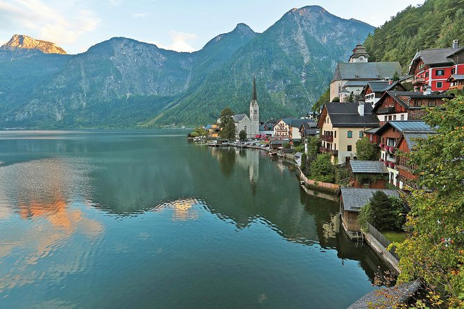 Hallstatt Guided Day Trip from Vienna With Boat Ride Option - Seeschloss Ort and the Wedding Bridge Photo Moment