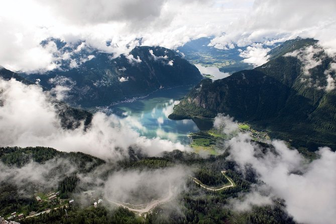 Hallstatt Guided Day Trip from Vienna With Boat Ride Option - Stop 1 in Strengberg: The Quick Coffee Break That Keeps You On Track