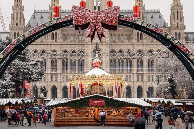 Highlights of Vienna in a Historical & Cultural 3h Walking Tour - From Kunsthistorisches Museum to Hofburg, seeing the Winter Palace story