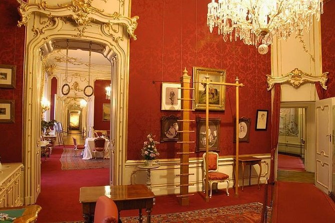 Hofburg Imperial Palace and Sisi Museum Skip the line tour - Where the tour starts, and why meeting details matter