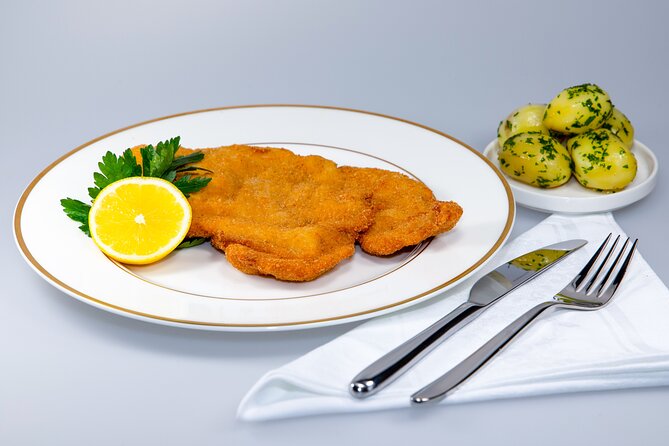 Nabiel's Vienna Cooking Class - Wiener Schnitzel: how you get crisp without stress