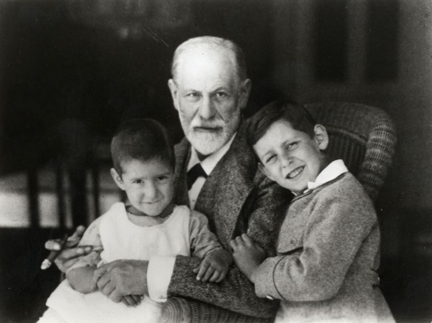 Sigmund Freud Museum Ticket - The private rooms: where work and life overlapped