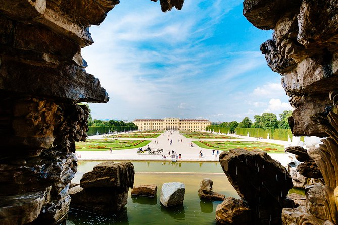Skip-the-Line Schonbrunn Palace Guided Tour and Vienna Historical City Tour - Schonbrunn Palace skip-the-line: State Rooms in 45 minutes