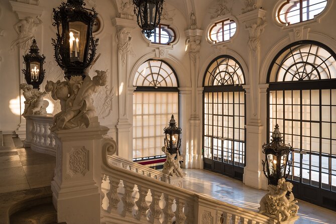 Skip-the-line Upper Belvedere Tickets and Guided Tour Vienna - Meeting point at Art Corner Restaurant, and why arriving early matters