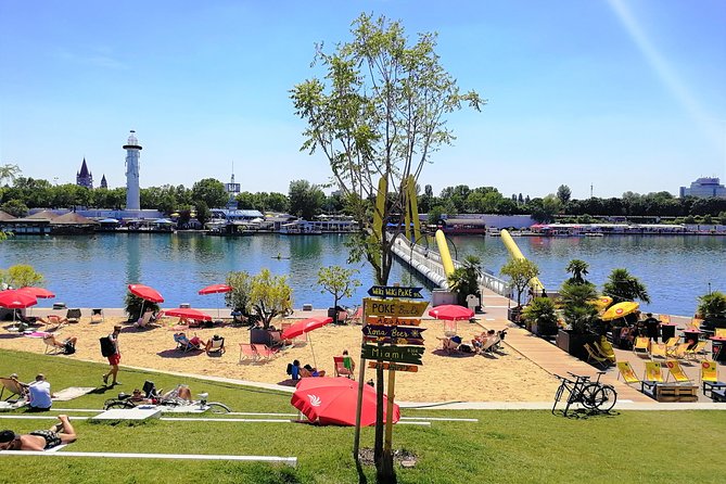 Small-Group Guided Kayak Tour of Vienna - Group size and the guide experience that makes it work