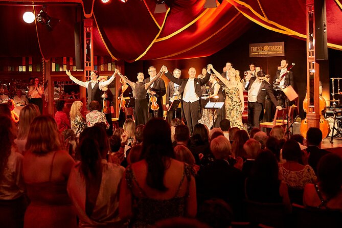 Strauss Dinner Show - Music and performance moments that win people over
