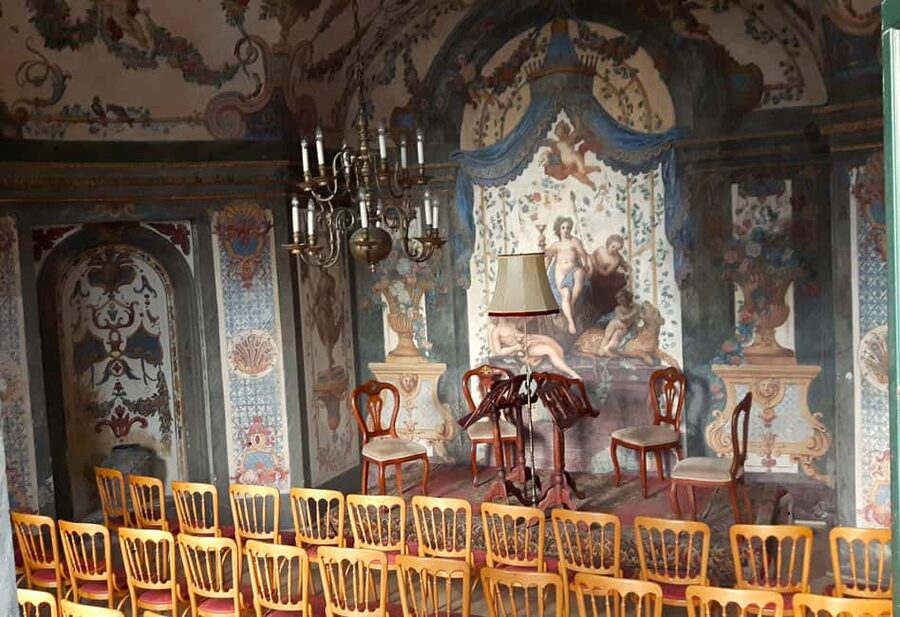 The unknown Vienna City- a guided walking tour in 3 hours - The unknown medieval Hofburg, seen like a layer cake