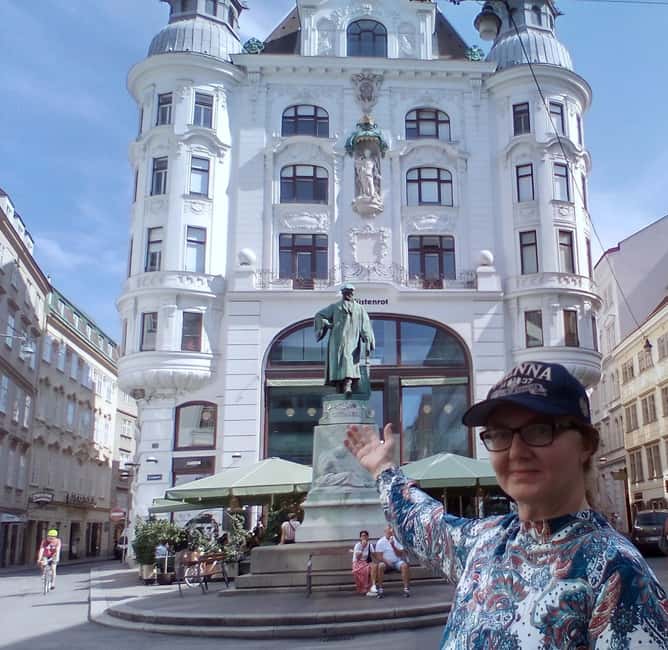 The unknown Vienna City- a guided walking tour in 3 hours - How the guide shapes the walk for real understanding
