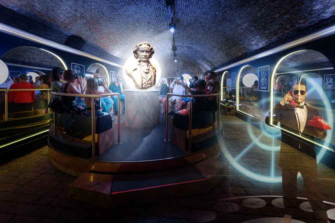 Time Travel-Magic Vienna History Tour Ticket - Language options you can actually use in the moment
