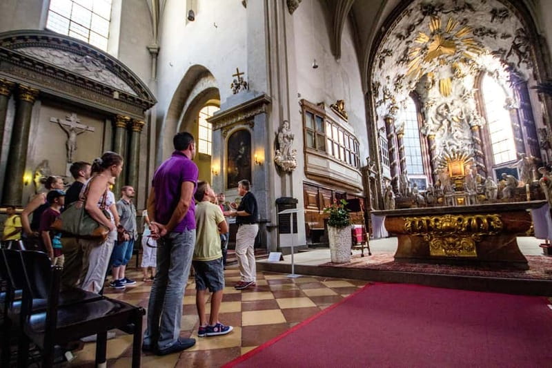 Vienna: 2 Hours Sightseeing Walking Tour - Josefsplatz and the Albertina Area: Prints, Power, and Patronage