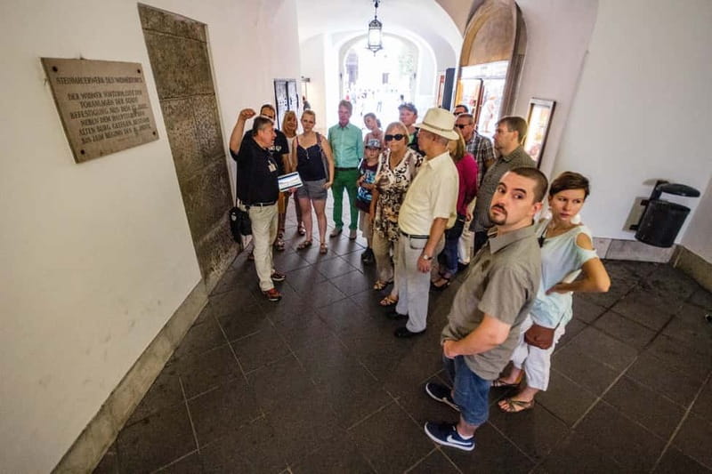 Vienna: 2 Hours Sightseeing Walking Tour - Neuer Markt to Stephansplatz: Closing With St. Stephen’s