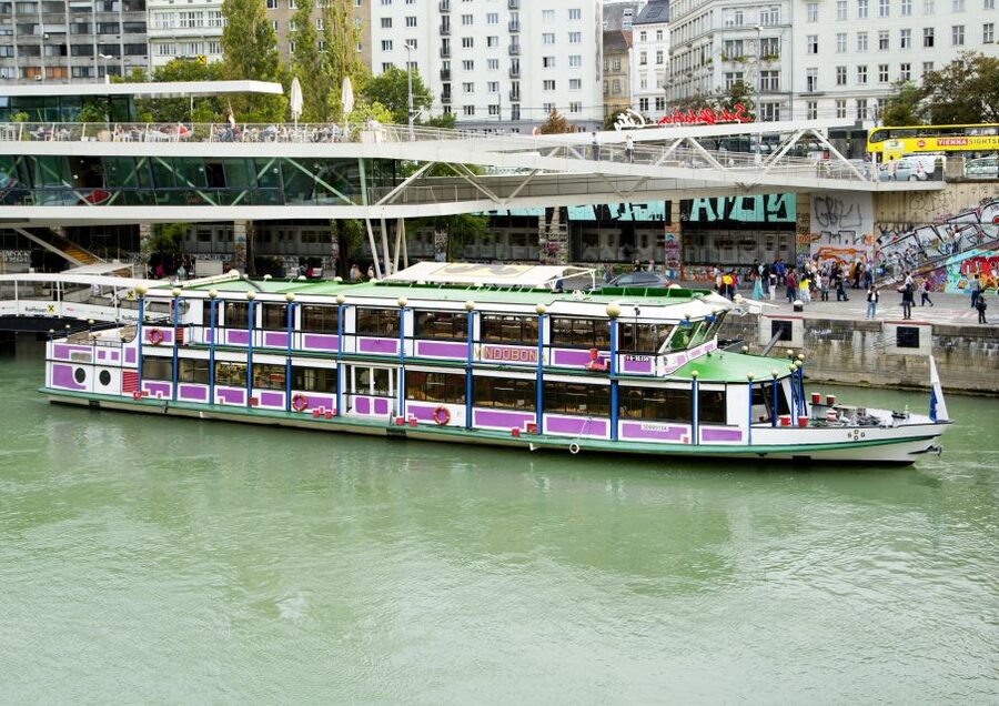 Vienna: 3.5-Hour Grand Danube River Cruise - The 3.5-hour Danube route: from Schwedenplatz to the Danube Canal
