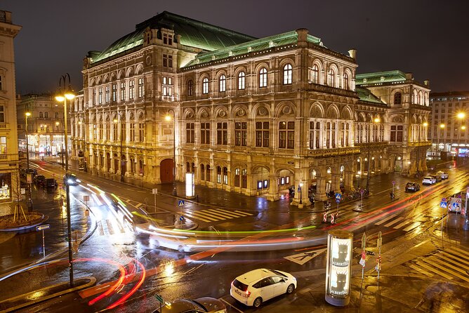Vienna at night! Private photo tour of Vienna's most beautiful buildings - The pace: 1 hour 20 minutes to 3 hours, with stops built for results
