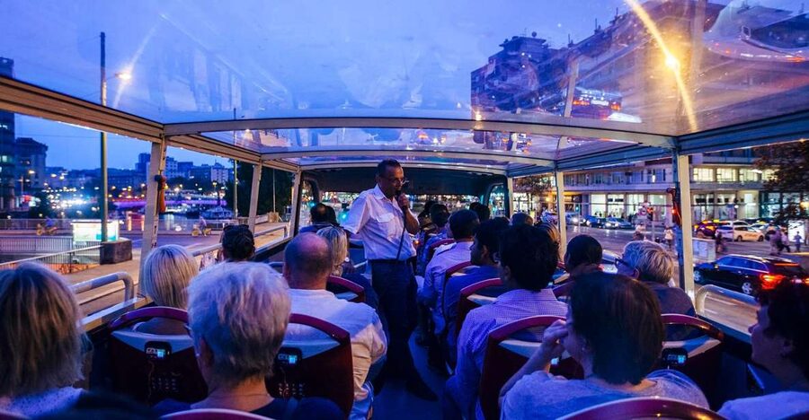 Vienna: Big Bus City Highlights Night Tour with Live Guide - Getting to the Opera meeting point without hunting like a tourist
