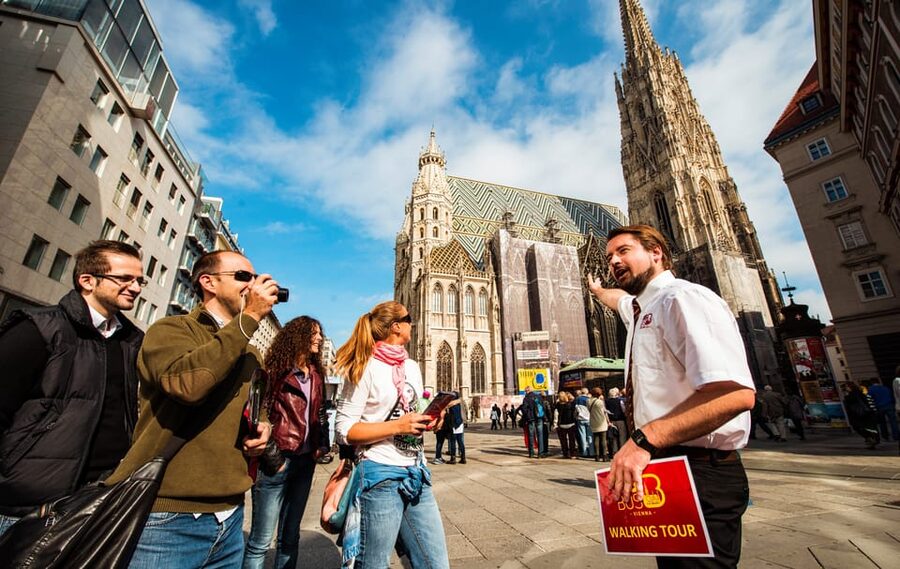 Vienna: Big Bus Hop-On, Hop-Off Tour by Open-Top Bus - Opera stop and route planning with the app