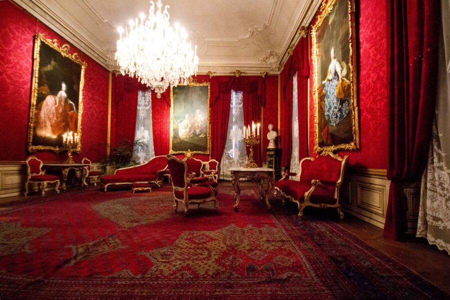 Vienna: Bus & Schönbrunn Palace Skip-the-Line Guided Tour - Duration and Flow: 210 Minutes That Feel Like a Half-Day