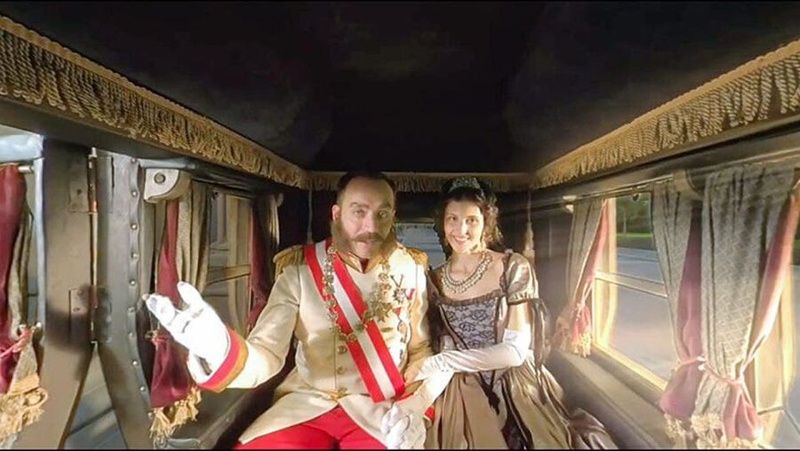 Vienna: Bus Tour with Virtual Reality Experience - Stop 3: Schottentor, Votive Church, and the Franz Joseph Attempt