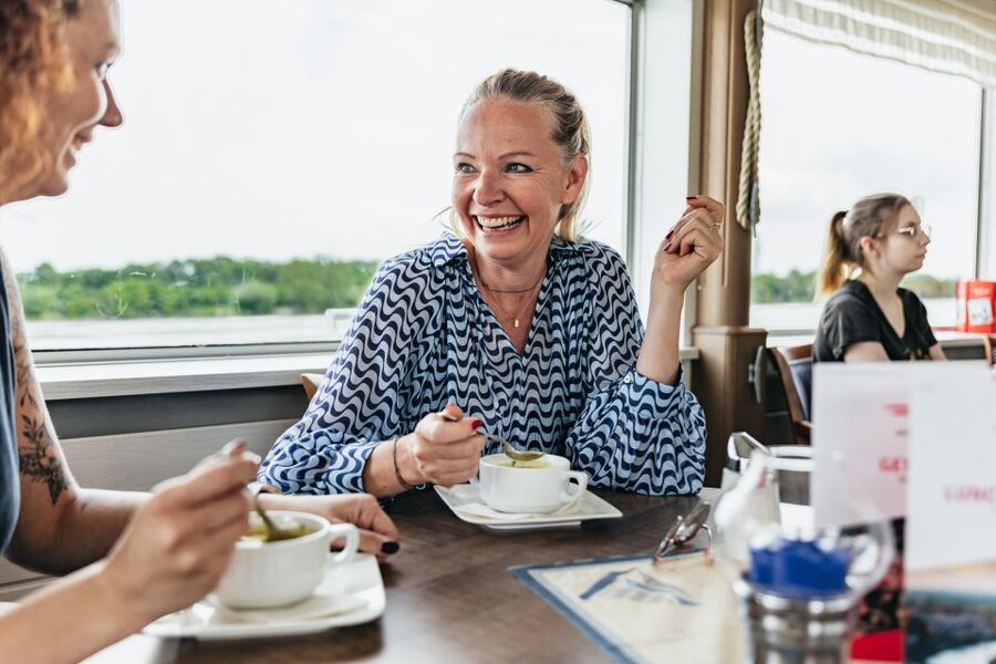 Vienna: City Cruise with Optional Lunch - Optional lunch: the Roman Loos factor and why the schnitzel is the move