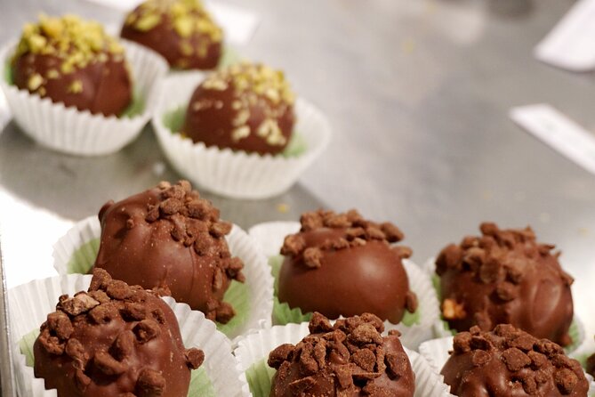 Vienna Coffee, Cake & Pastries Tour with Local Stories - Pace, Portion Size, and What to Bring