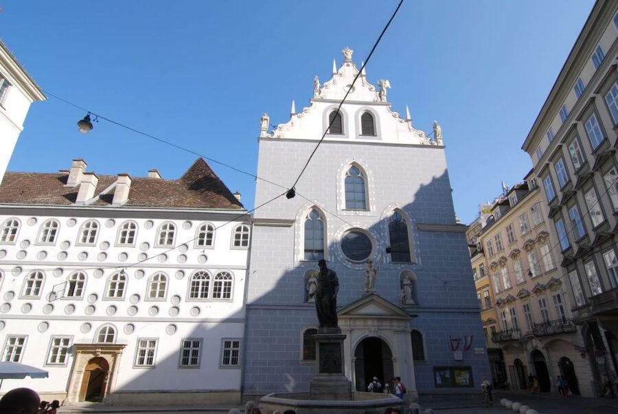Vienna: Courtyards & Hidden Places Walking Tour - Franciscan Church and Monastery for a Different Kind of Quiet