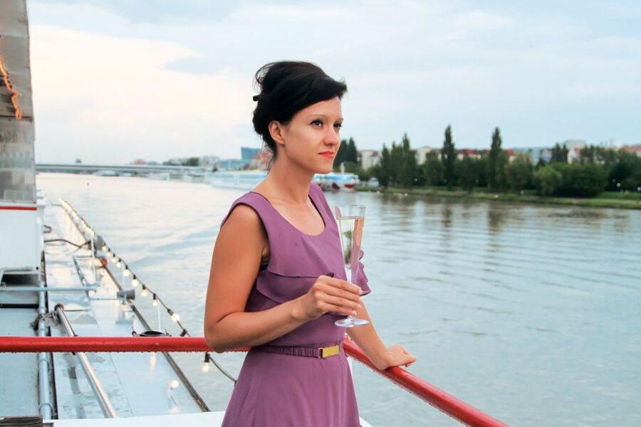 Vienna: Evening Cruise Along The Danube - MS Dining by Roman Loos: What You Can Expect to Eat