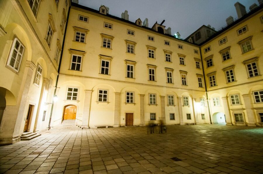 Vienna: Ghosts and Legends Guided Nighttime Walking Tour - Price and value: why $20 can make sense for this style of tour