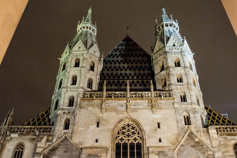 Vienna: Ghosts and Legends Guided Nighttime Walking Tour - Meeting points, timing, and how the two-hour pace works