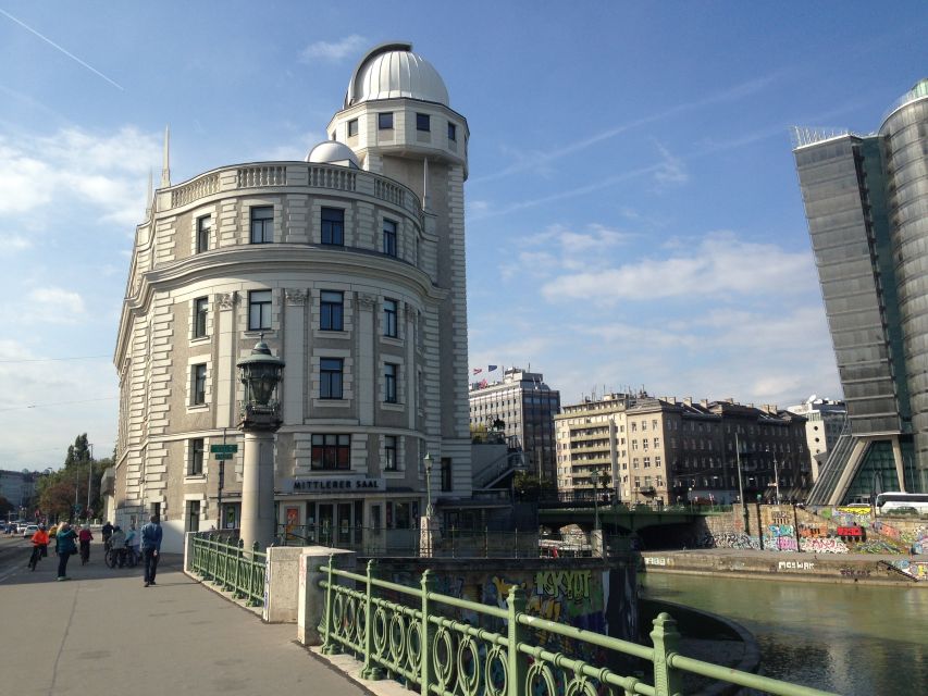 Vienna: Guided E-Bike Tour - Parliament House, Rathaus, Burgtheater, and the Stock Exchange: Government and Architecture on One Sweep