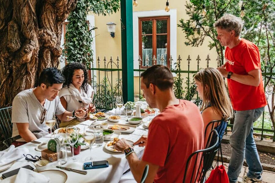 Vienna: Guided Foodie Walking Tour with Tastings and Coffee - Graben stroll and a Kulturcafe coffee and strudel stop