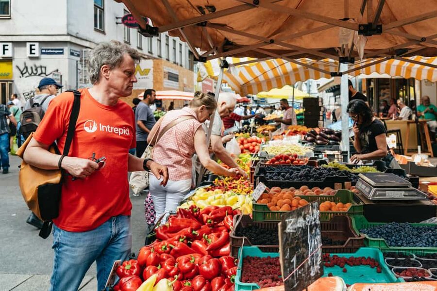 Vienna: Guided Foodie Walking Tour with Tastings and Coffee - Naschmarkt: the big name market, used the right way