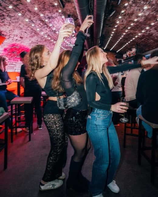 Vienna: Guided Pub Crawl with Club Entry - Party games and free shots: the social engine