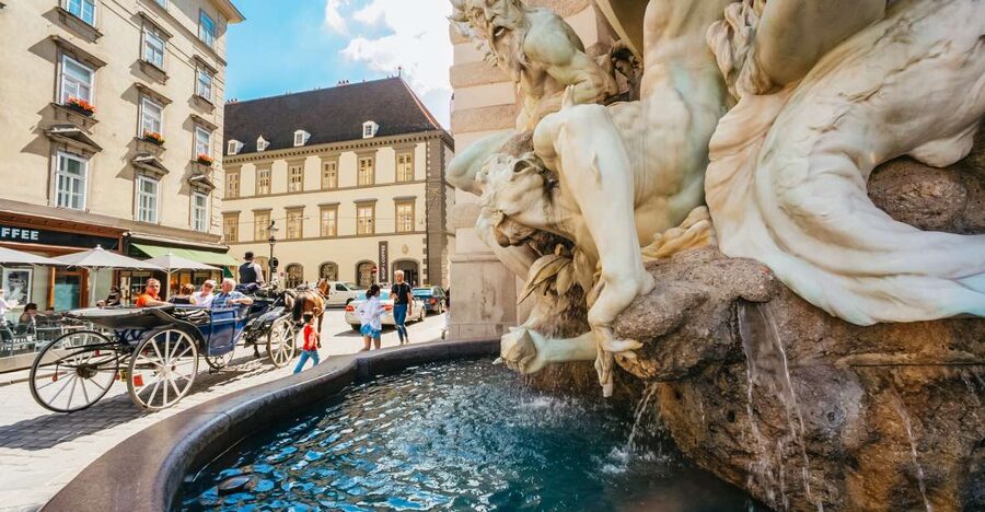 Vienna: Guided Walking Tour of City Center Highlights - Key things I noticed on this Vienna highlights walk