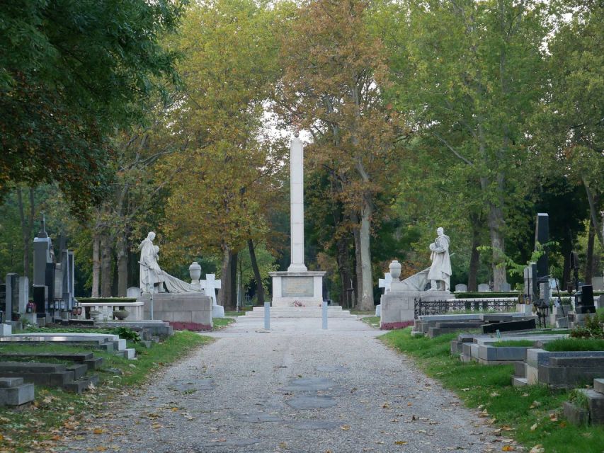 Vienna: Guided Walking Tour of the Central Cemetery - Should you book this tour?