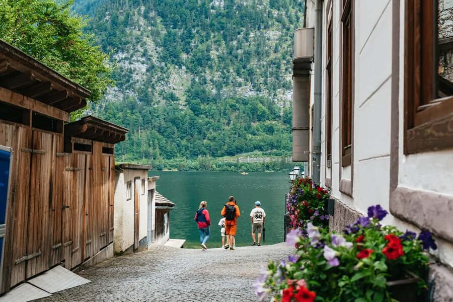 Vienna: Hallstatt & Alpine Peaks Day Trip with Skywalk Lift - Guides You Might Get: How Names Like Sofia, Dasha, Lilly, and Lidia Affect the Day