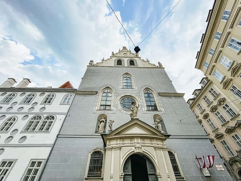 Vienna: Hidden Secrets and Local Stories Walking Tour - Price and what you actually get for $33