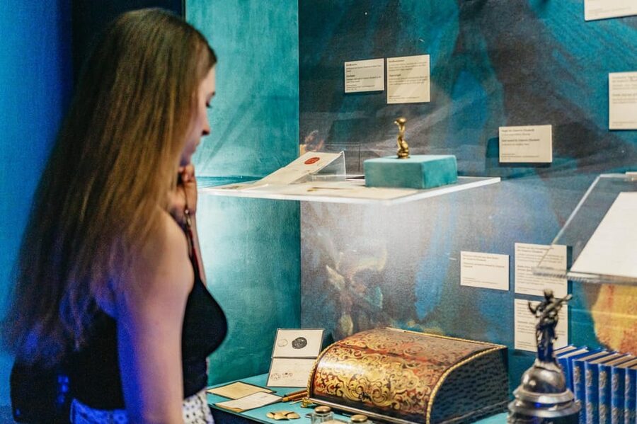 Vienna: Hofburg and Empress Sisi Museum Guided Tour - Sisi Museum: more than costumes, more than myths