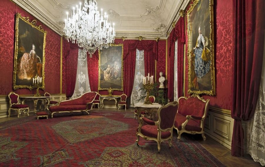 Vienna: Hofburg Palace and Sisi Museum Skip-the-Line Tour - Upgrading to 3 Hours: Imperial Treasury for Crown-Jewel Reality