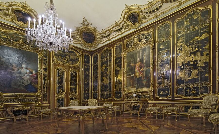 Vienna: Hofburg Palace and Sisi Museum Skip-the-Line Tour - 4-Hour Option: Old Town Walk Adds Context Around St. Stephen’s Cathedral