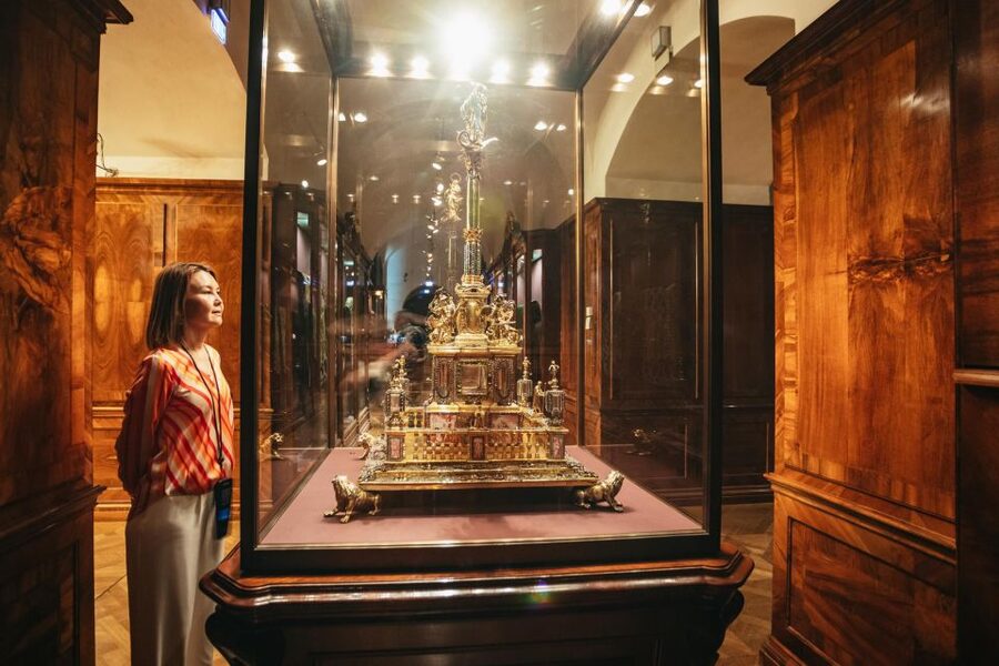 Vienna: Imperial Treasury in the Hofburg Palace - Holy Lance, Holy Grail, and the unicorn horn myth machine
