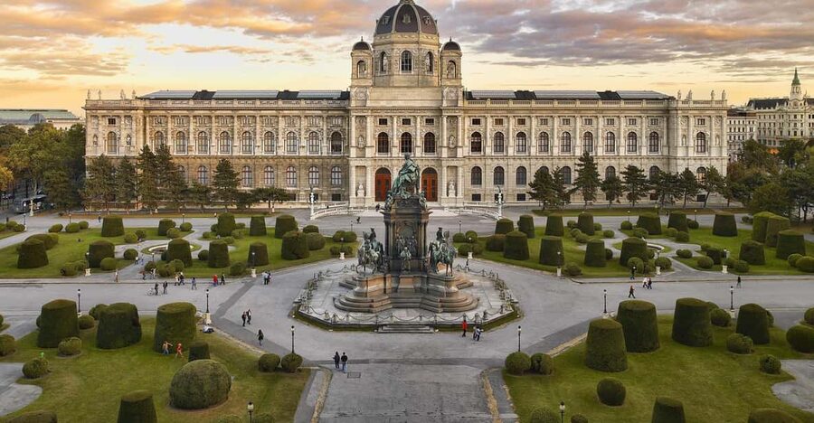 Vienna: Kunsthistorisches and Leopold Museum Combo Ticket - Leopold Museum: Klimt and Egon Schiele, plus 19th to 20th century art and Art Nouveau works