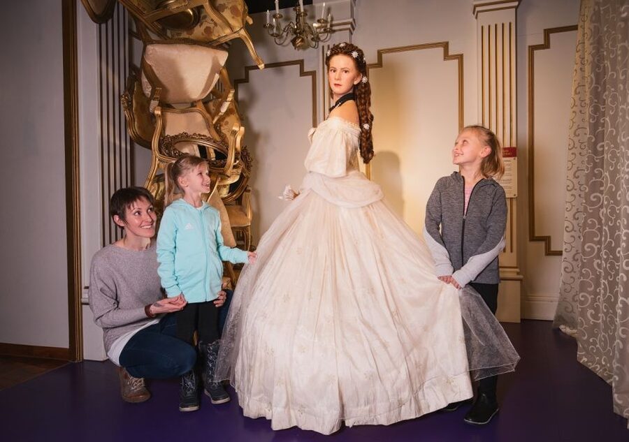 Vienna: Madame Tussauds Admission Ticket - Sisi Uncovered Experience: Empress Elisabeth Gets the Spotlight