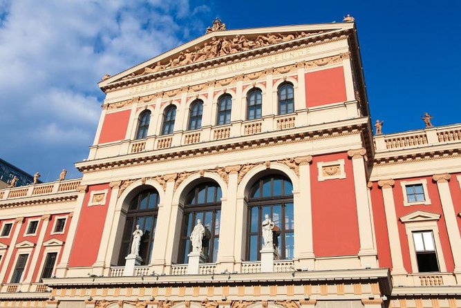 Vienna Mozart Concert in Historical Costumes at the Musikverein - The venue experience: Musikverein at night, acoustics, and getting your bearings