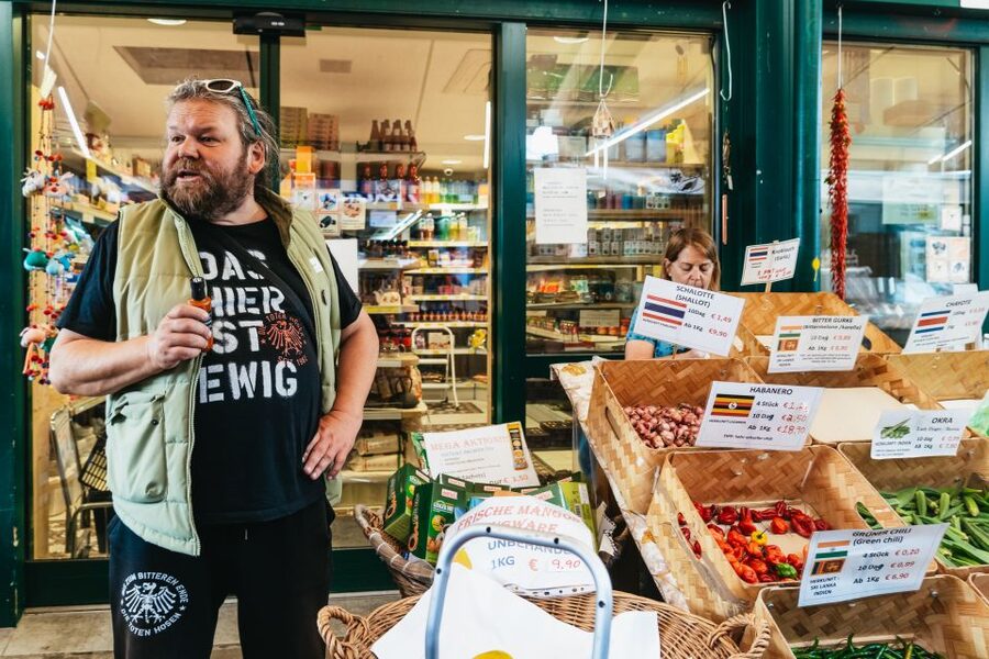 Vienna: Naschmarkt Food Tasting Tour - Why Naschmarkt makes a great food tasting base